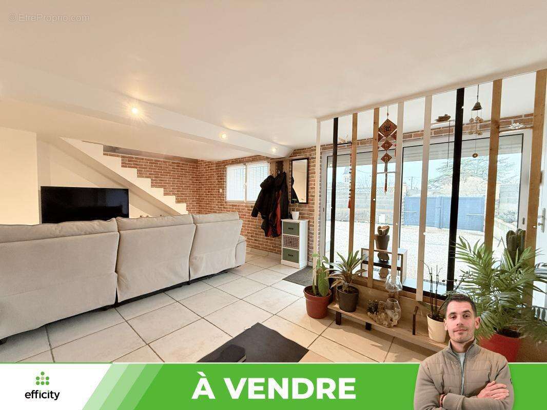 Maison à SMARVES