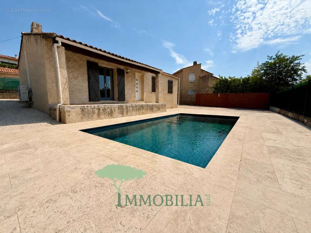 Maison T4 plain-pied avec garage et piscine - photo 3