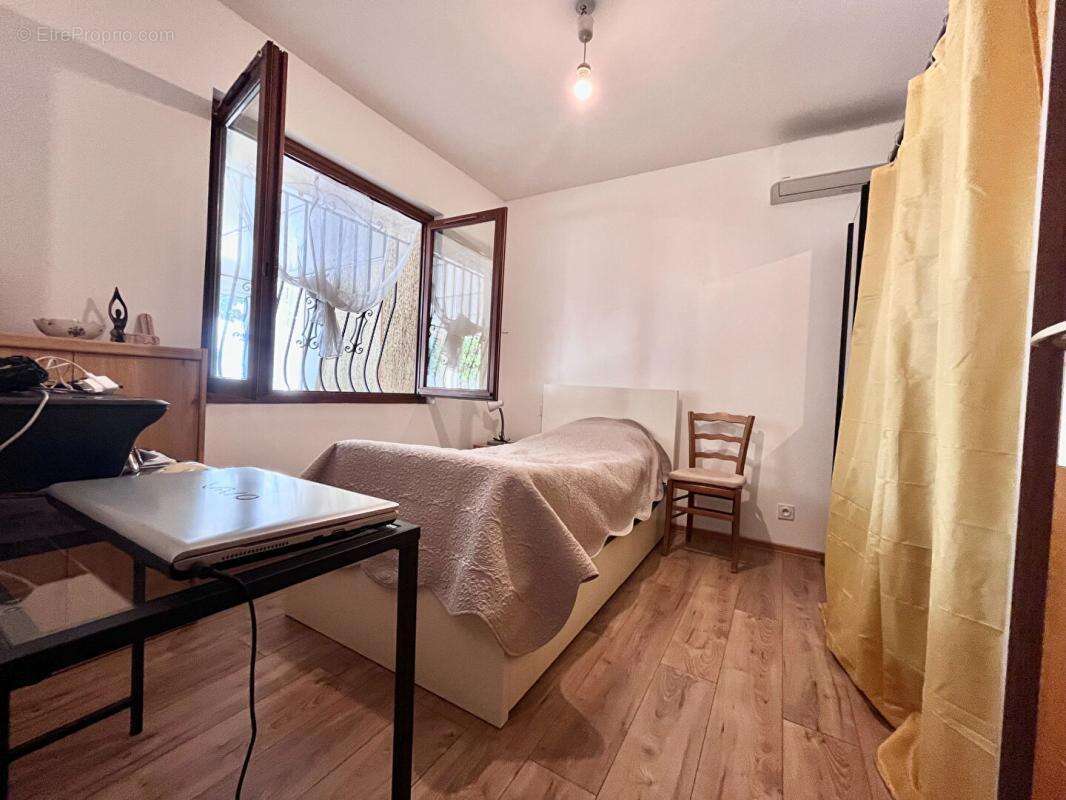 Magnifique appartement de type T2 en rez-de-chaussée avec jardin de 170 m² sans vis-à-vis et véranda de 20 m² - photo 12