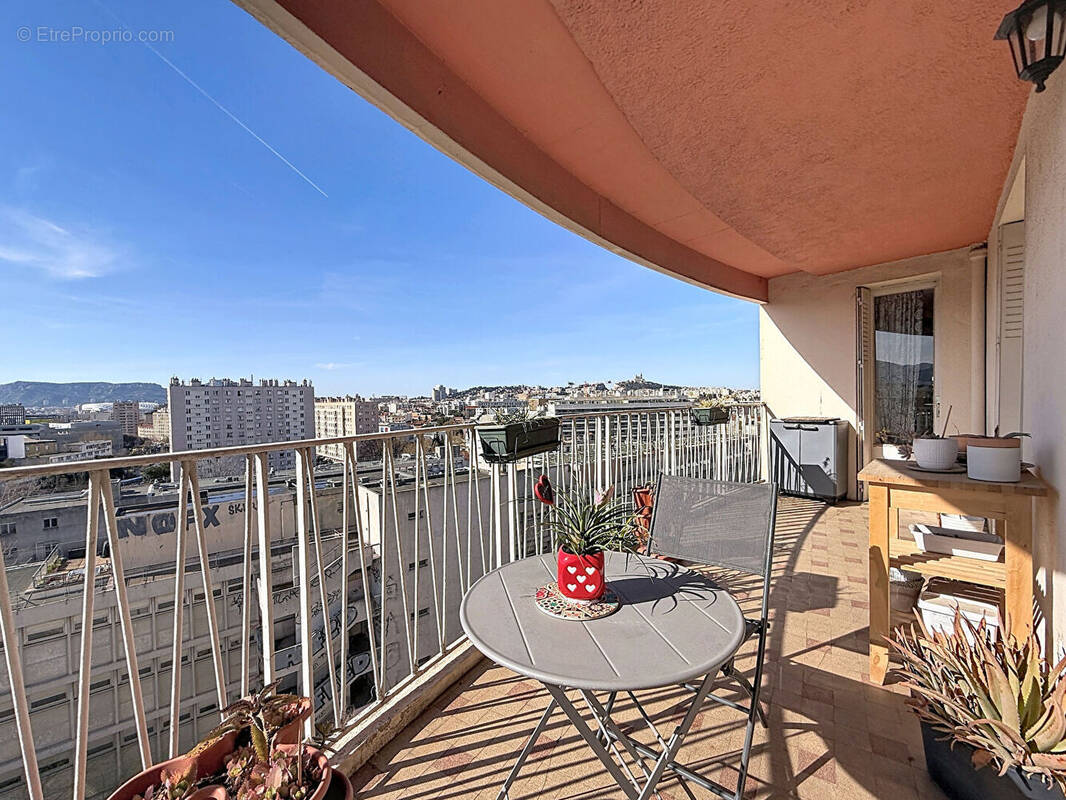 Appartement à MARSEILLE-5E