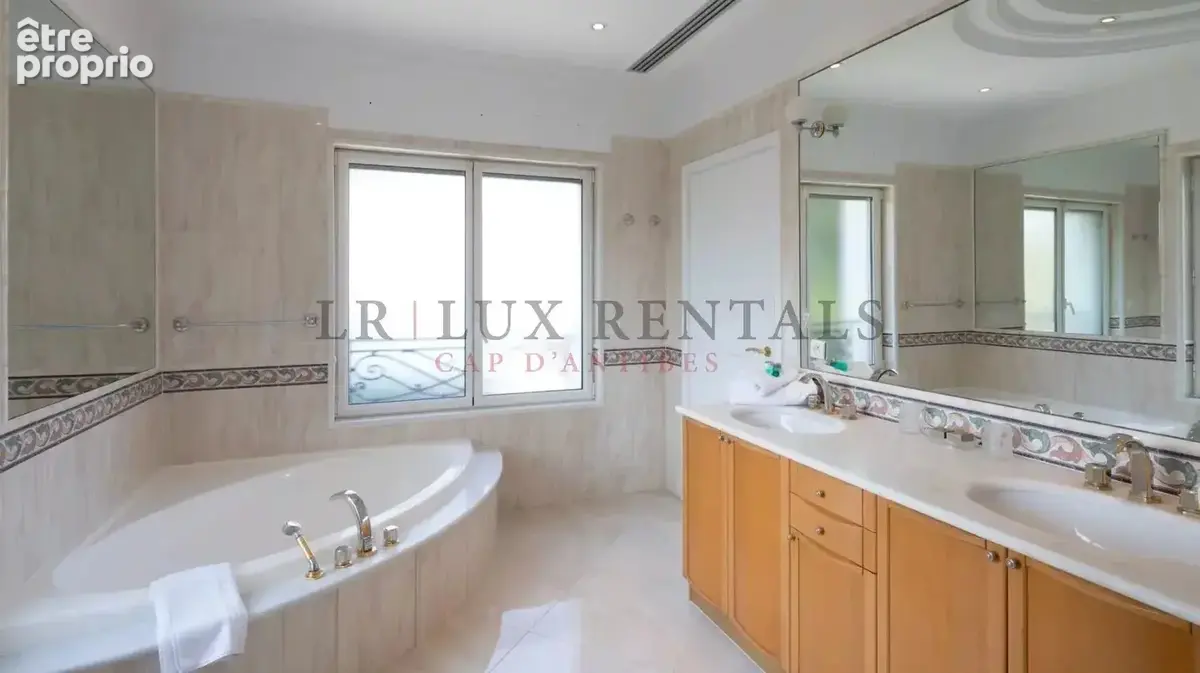 Villa d'exception en front de mer - photo 14
