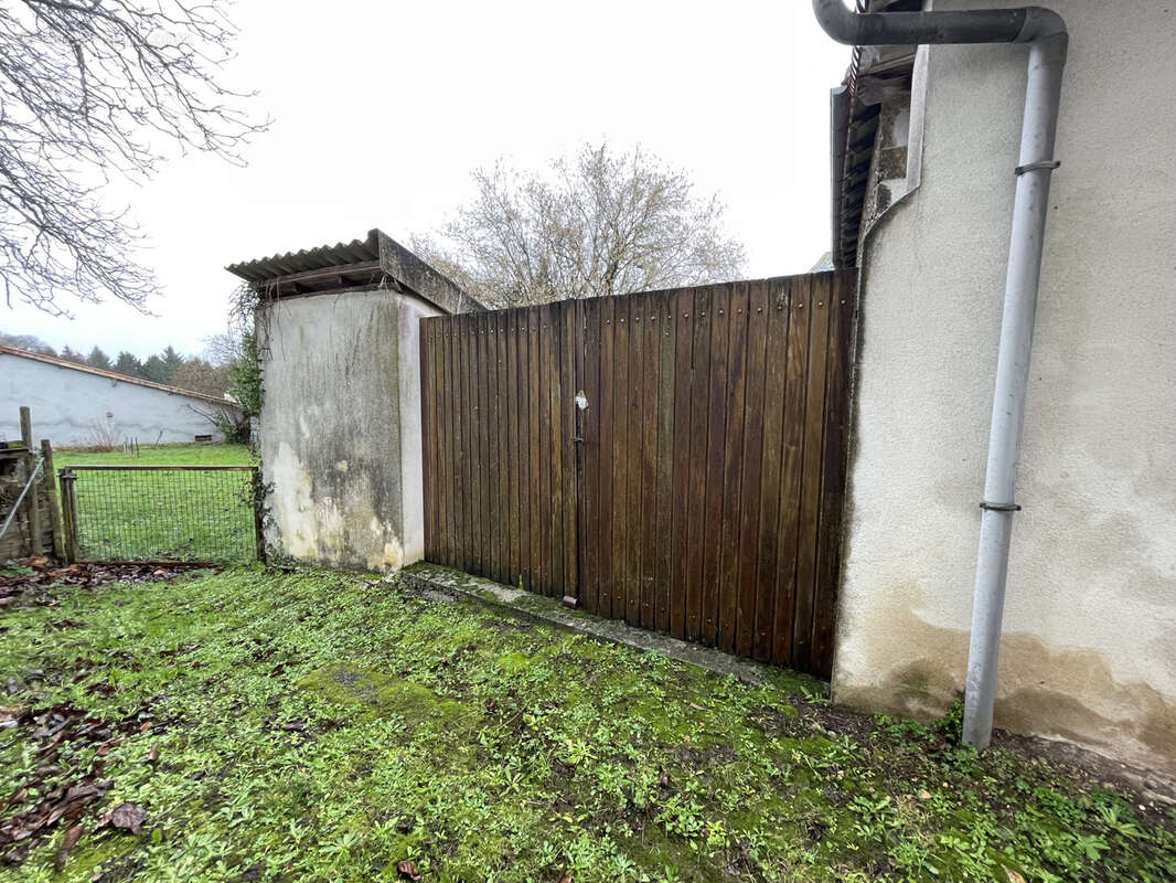 Maison à SAINT-LAURENT-DE-CERIS