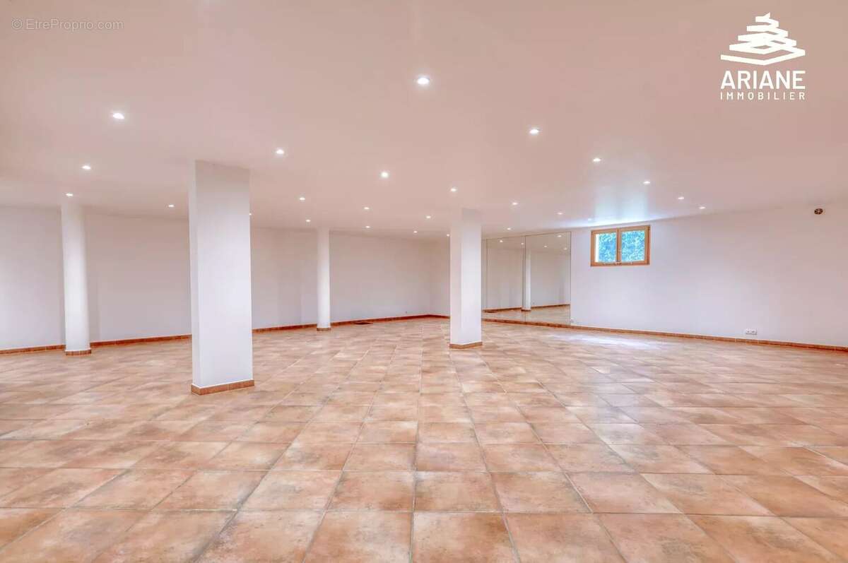 Maison à SAINT-CYR-AU-MONT-D&#039;OR