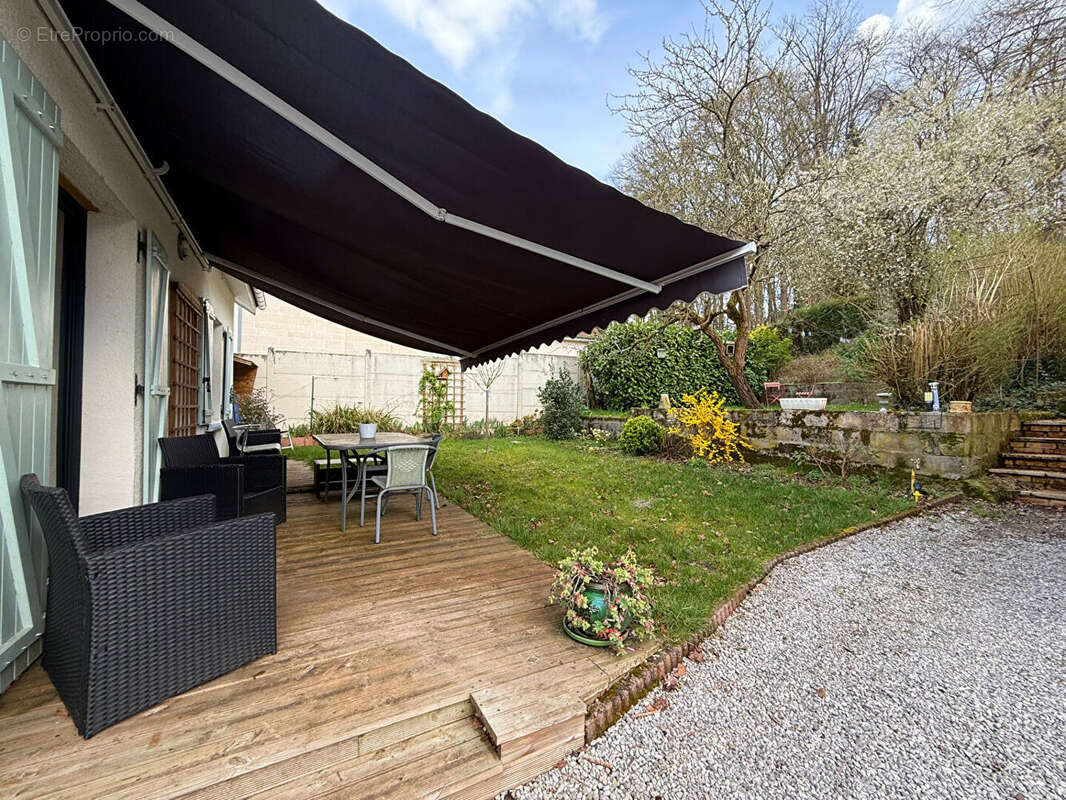 Maison à VERNEUIL-EN-HALATTE