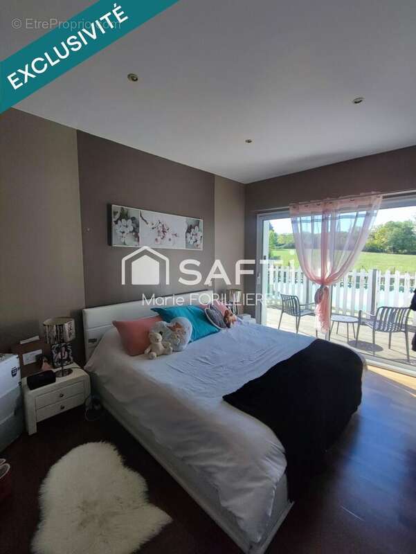 Photo 3 - Maison à CAMIAC-ET-SAINT-DENIS