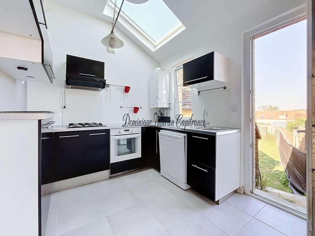 Parigne l'eveque centre(72)-maison à vendre 5 pièces - 87 m² – 4 chambres – jardin – dpe c - photo 3