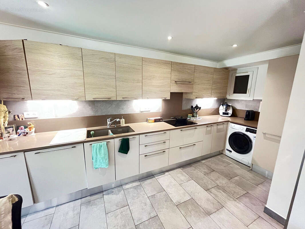 Appartement à VILLENEUVE-LOUBET