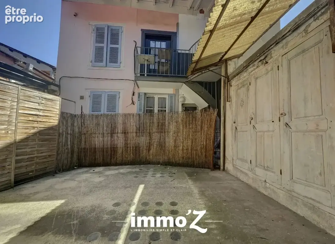Voiron, t2 a renover avec terrasse - photo 7