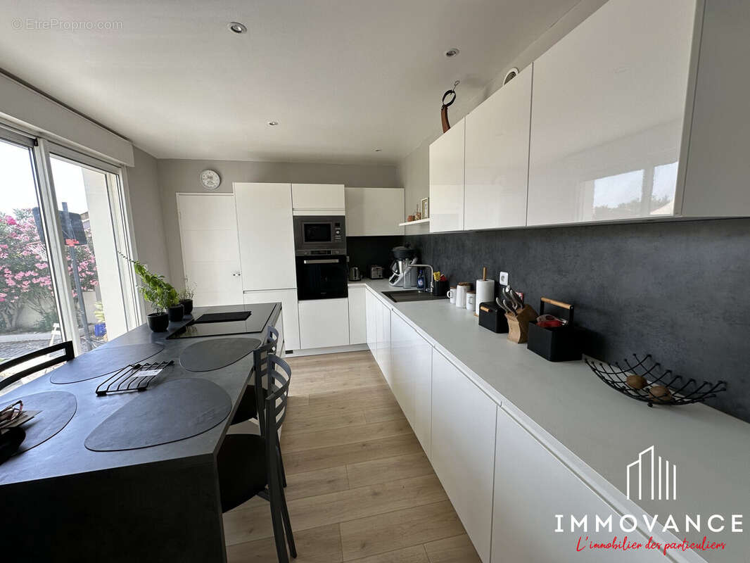 Maison à LUNEL-VIEL