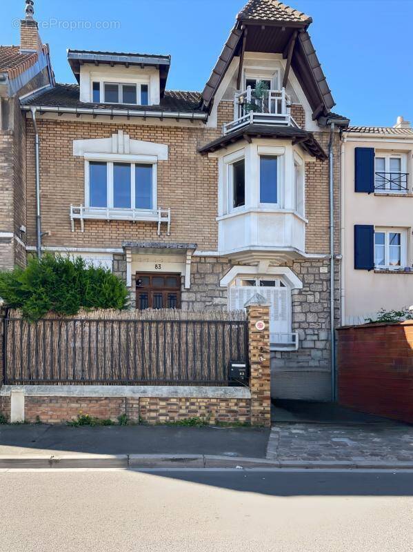 Maison à CHATILLON