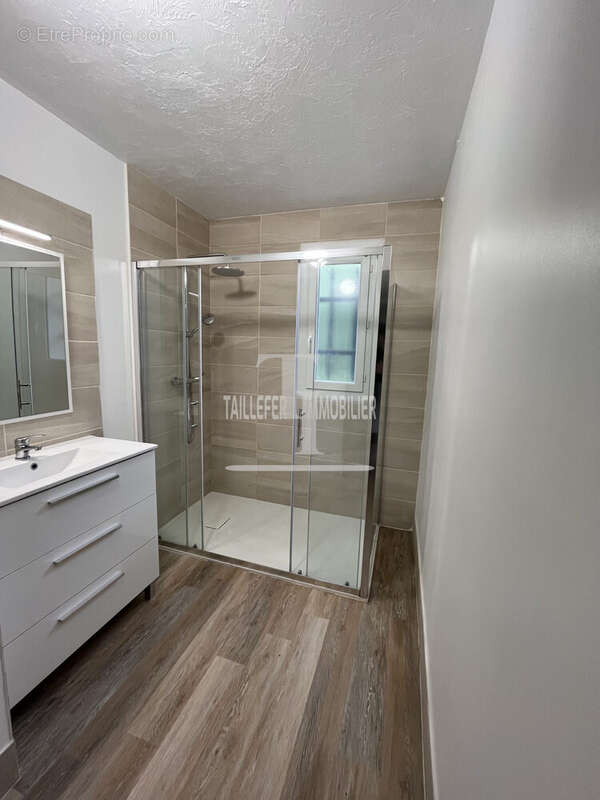 Maison à CHAMPCEVINEL