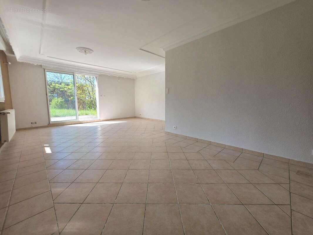 Maison 140 m² à Arinthod  - photo 7