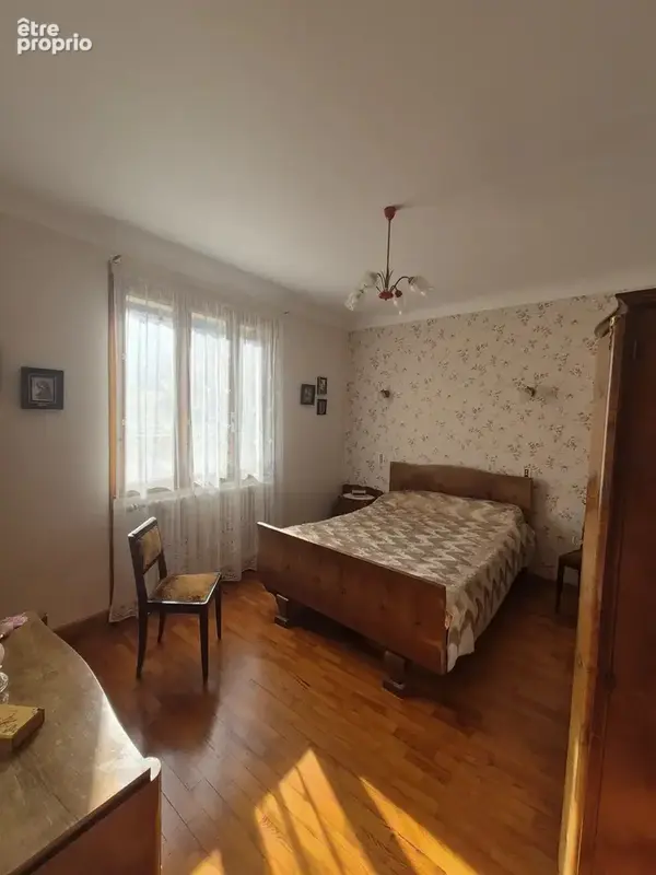 Maison d'habitation sur deux niveaux avec garages - photo 4