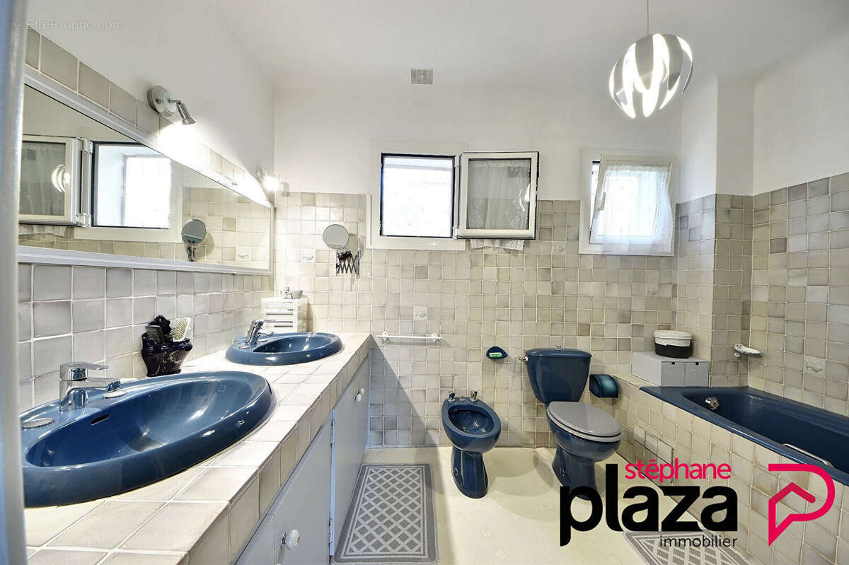 Maison à LA VALETTE-DU-VAR