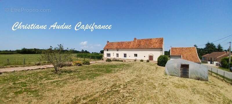 5 minutes de Génelard, au calme, maison en pierre, de plain-pied, rénovée en 2025, de 118.50 m², 135 m² de grenier aménageable,  - photo 31