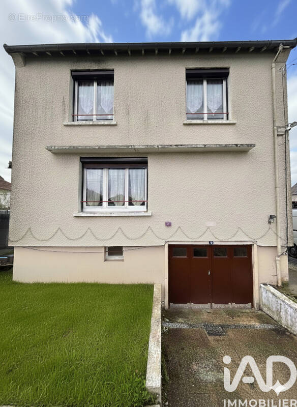 Photo 1 - Maison à NEUILLY-SAINT-FRONT