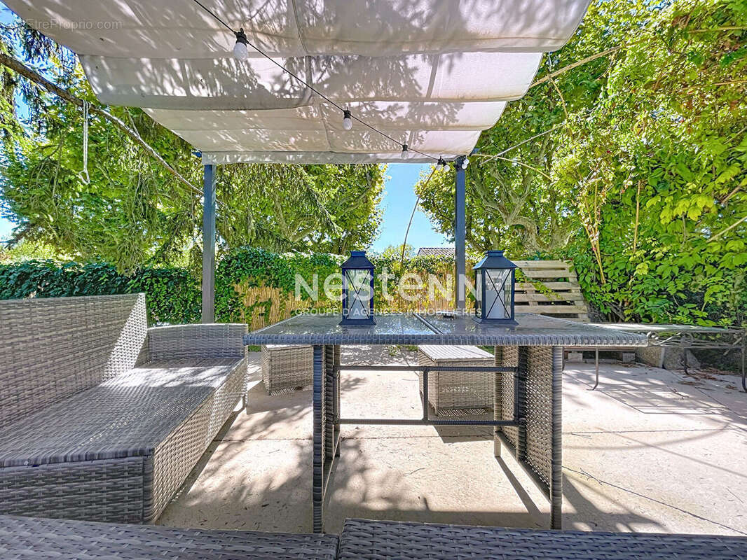 Maison à SAINT-MARTIN-DE-LA-BRASQUE