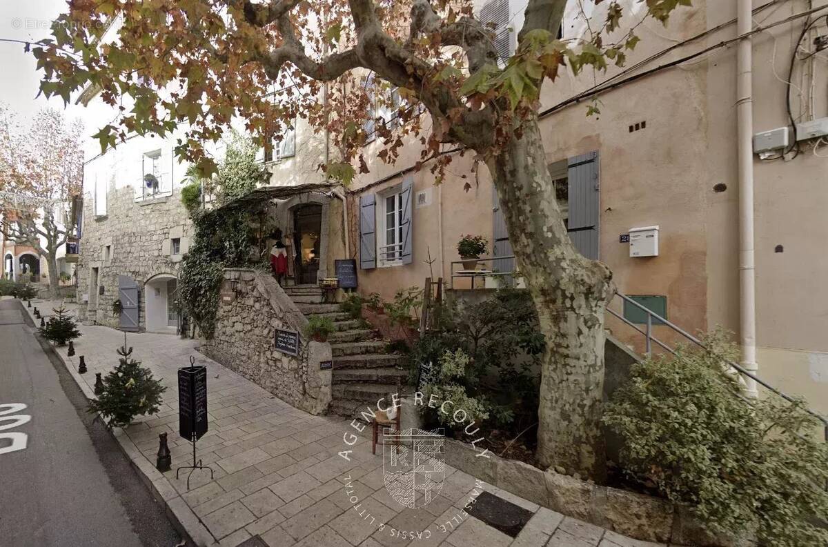 Appartement à LA CADIERE-D&#039;AZUR