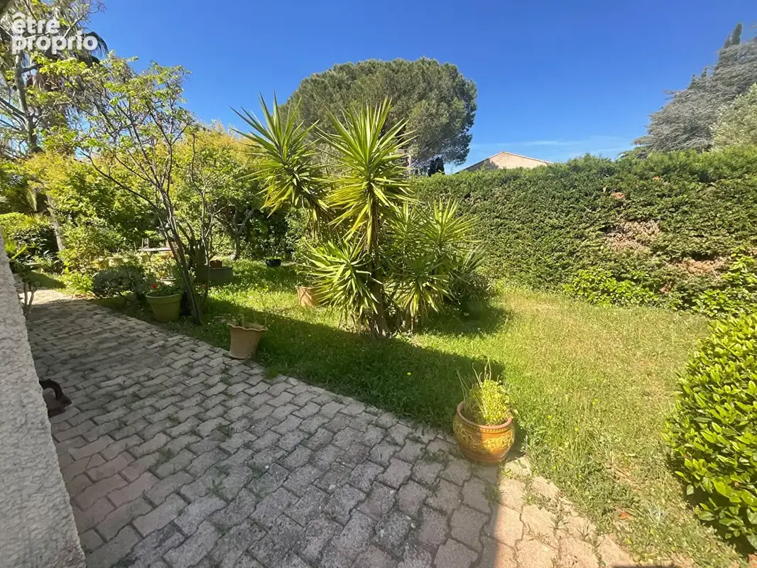 Maison 5 pièces 125 m² à vendre à Six-Fours-Les-Plages (83140) - photo 3