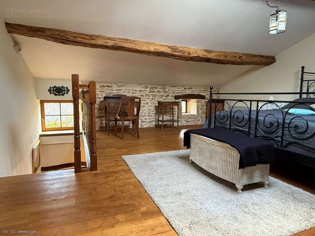 Maison à VERTEUIL-SUR-CHARENTE