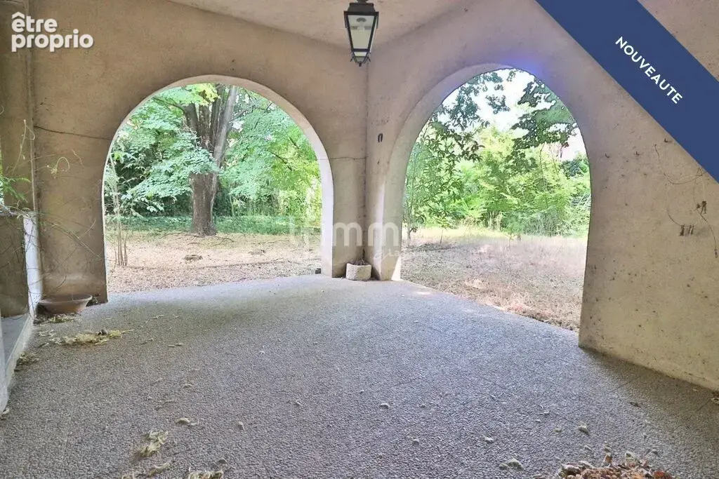 Centre Historique - Propriété de caractère : T5 avec jardin et g - photo 2