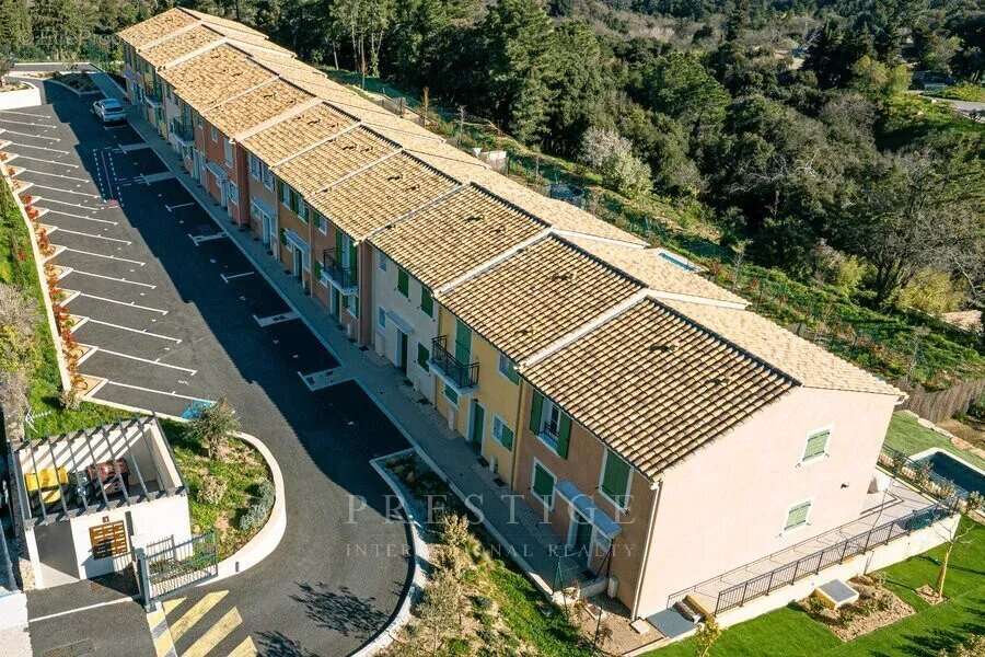 Maison à LA GARDE-FREINET