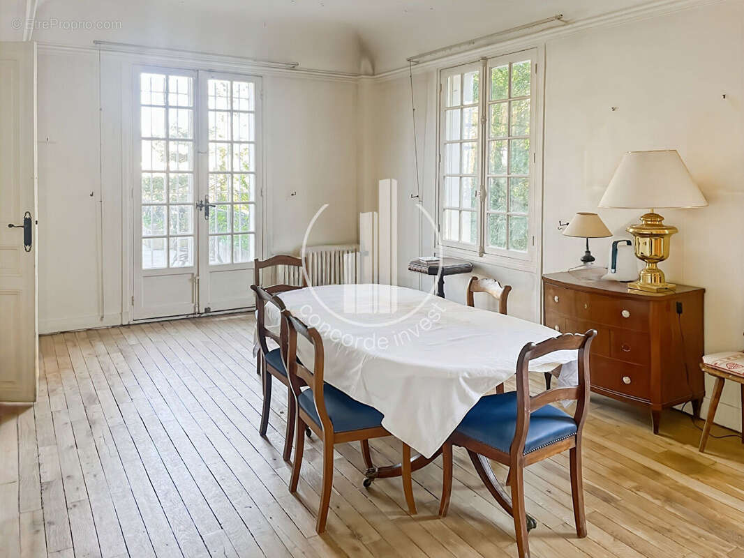 Appartement - 5 chambres - proche Golf de St Cloud - photo 5