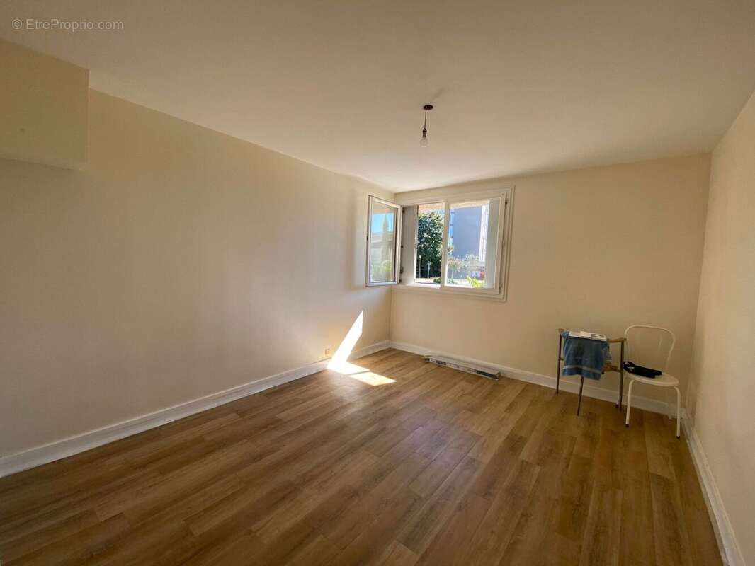 Appartement 30 m² à Bergerac  - photo 3