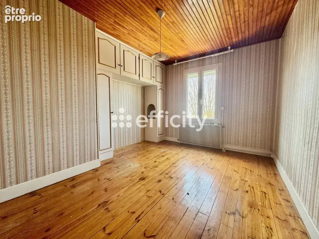 Maison 6 pièces 97 m² à vendre à Thiers (63300) - photo 6