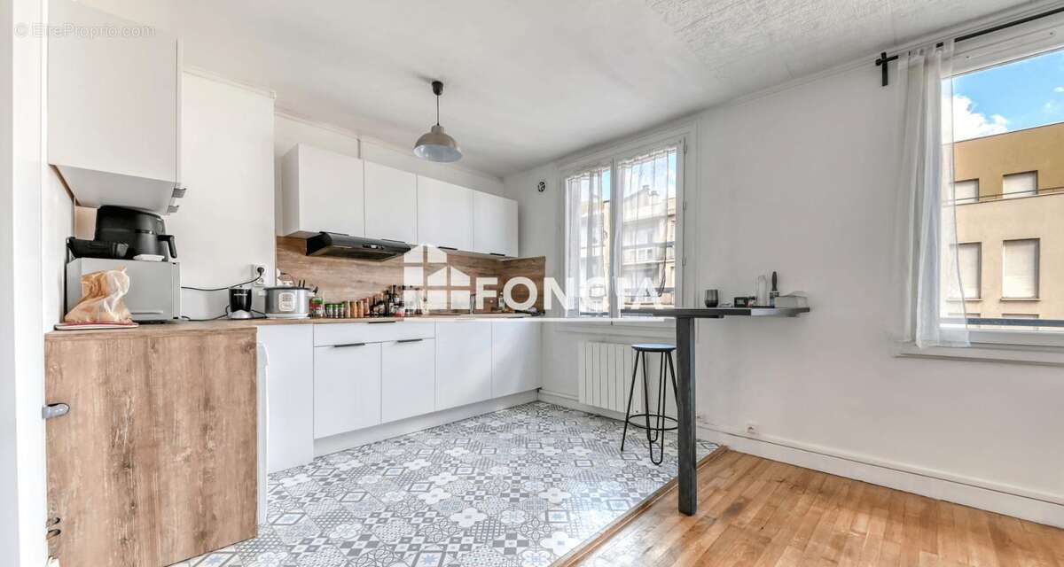 Appartement à LYON-8E