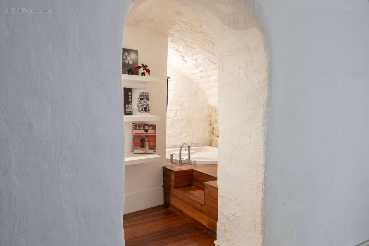 Appartement à PARIS-10E