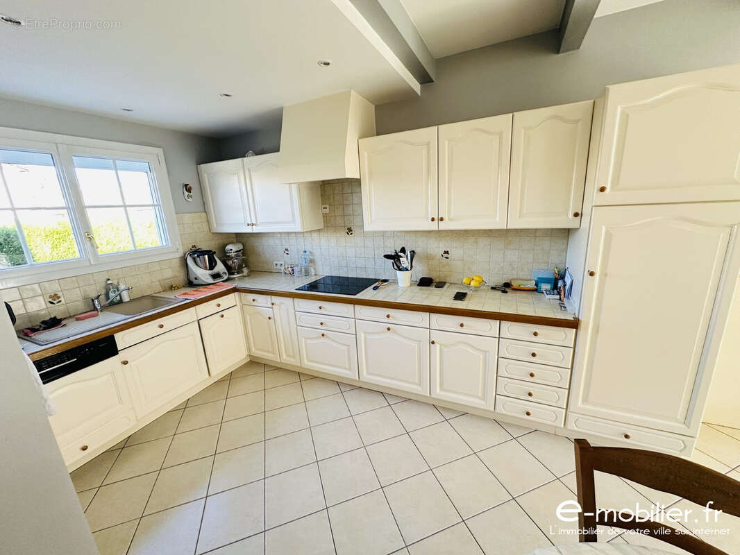 Maison à CHAUFFAILLES