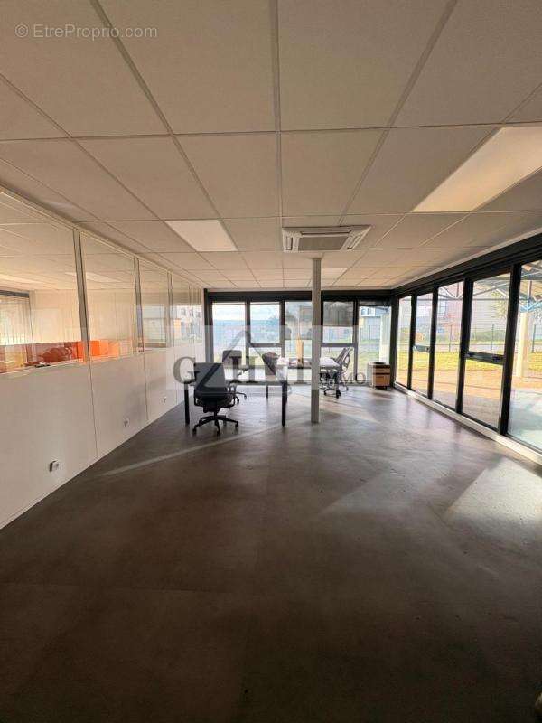 Commerce à CONFLANS-SAINTE-HONORINE