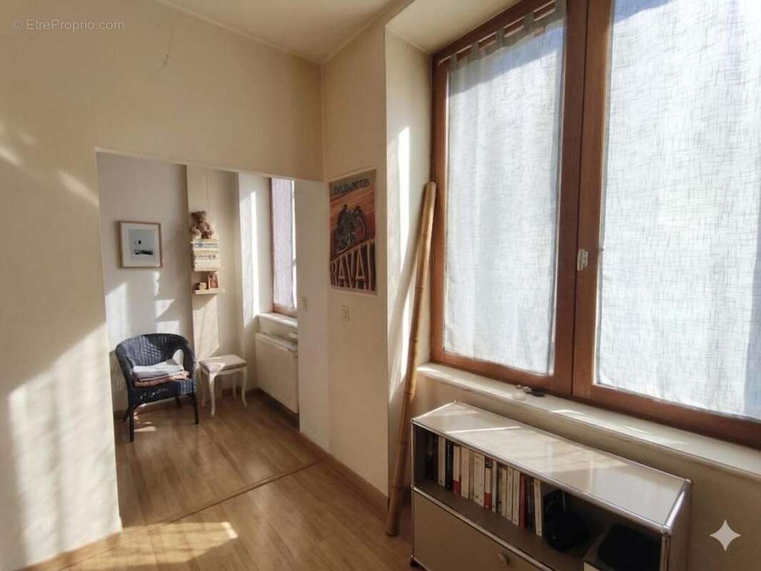 Appartement 29 m² à Saint-Etienne  - photo 3