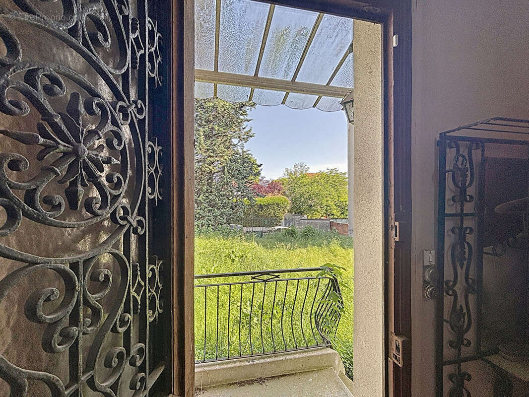 Maison à LE PERREUX-SUR-MARNE