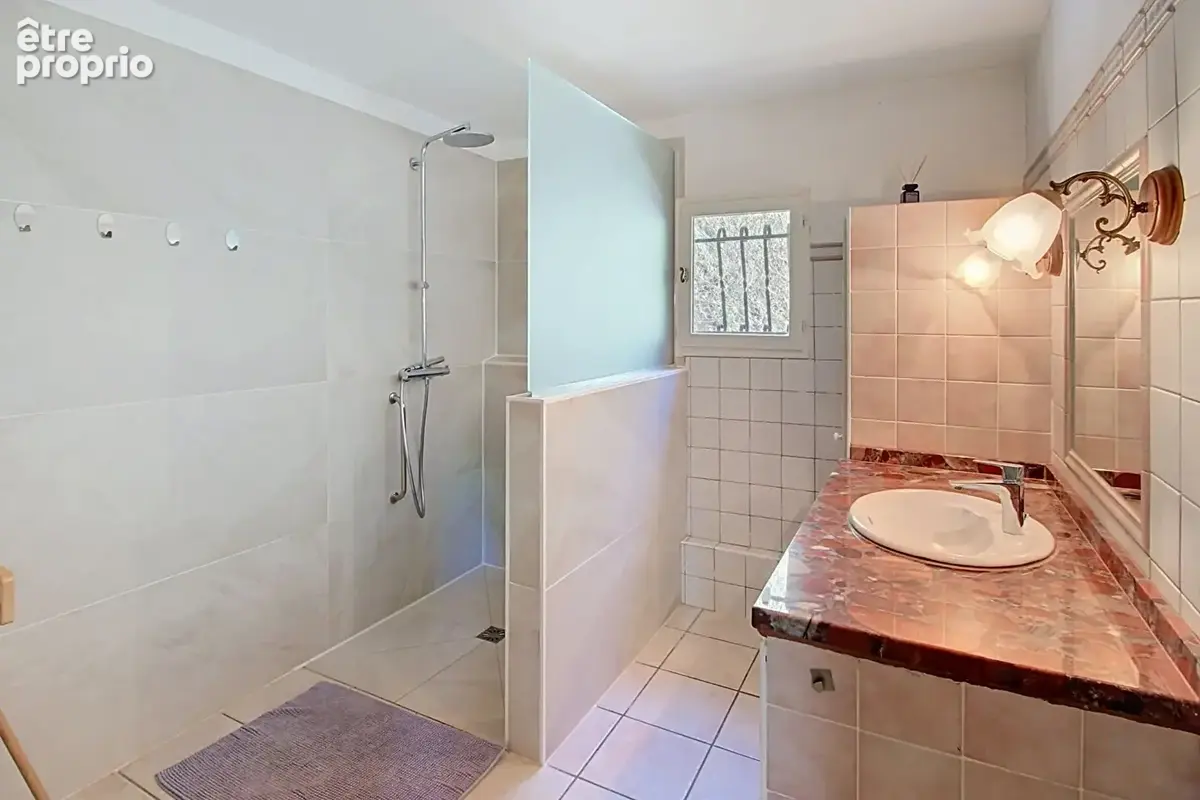 A VENDRE EN ECLUSIVITÉ Maison Sillans La Cascade 5 pièces 138 m2 - photo 9