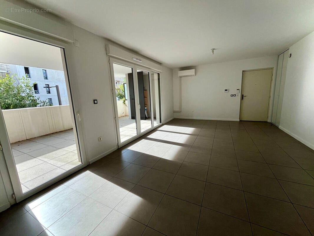 Appartement à SAINT-JEAN-DE-VEDAS