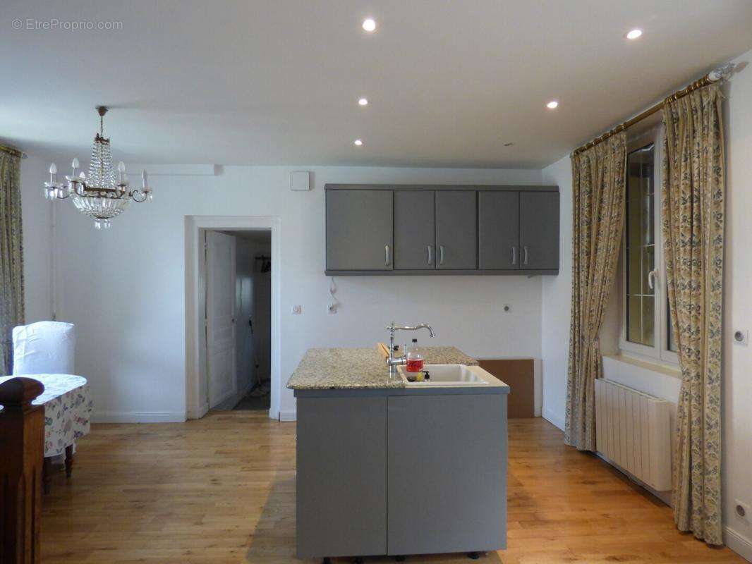 Maison à CHATEAUNEUF-EN-THYMERAIS