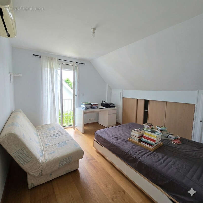 Maison à PLAISIR