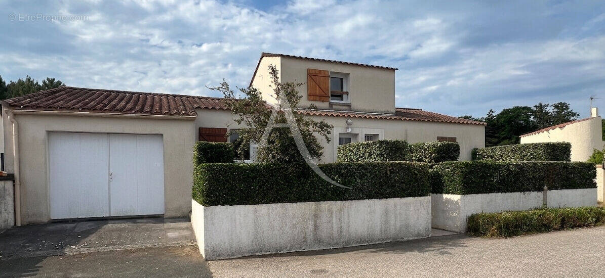 Maison à LONGEVILLE-SUR-MER
