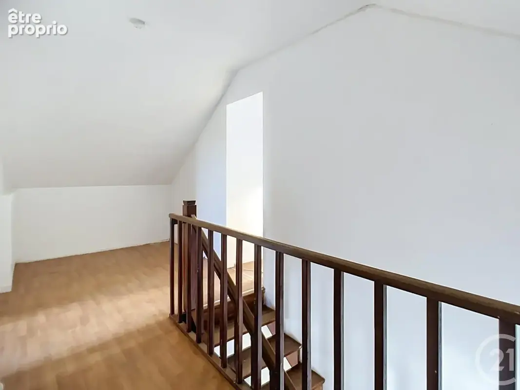 Maison 103 m² à Neuf-Marche  - photo 9