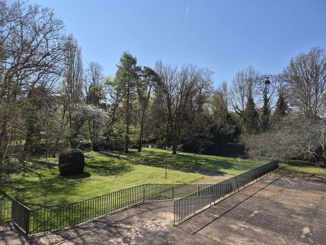 Vue sur le parc - Appartement à POITIERS