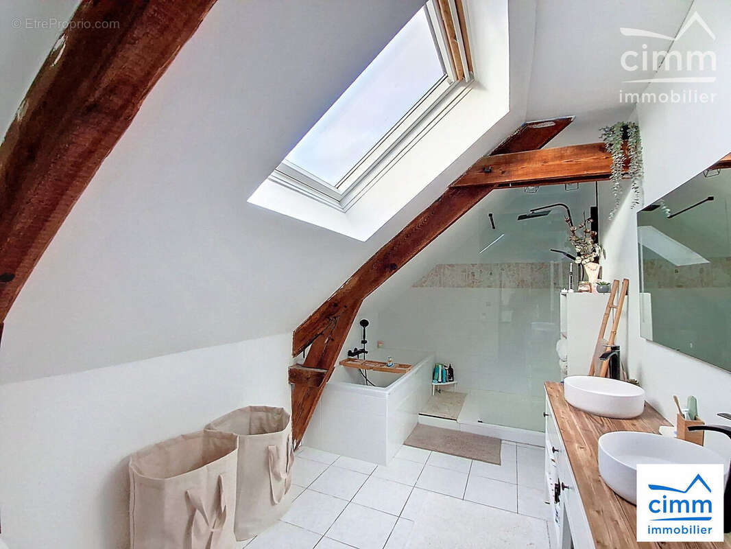 Maison à BAIN-DE-BRETAGNE