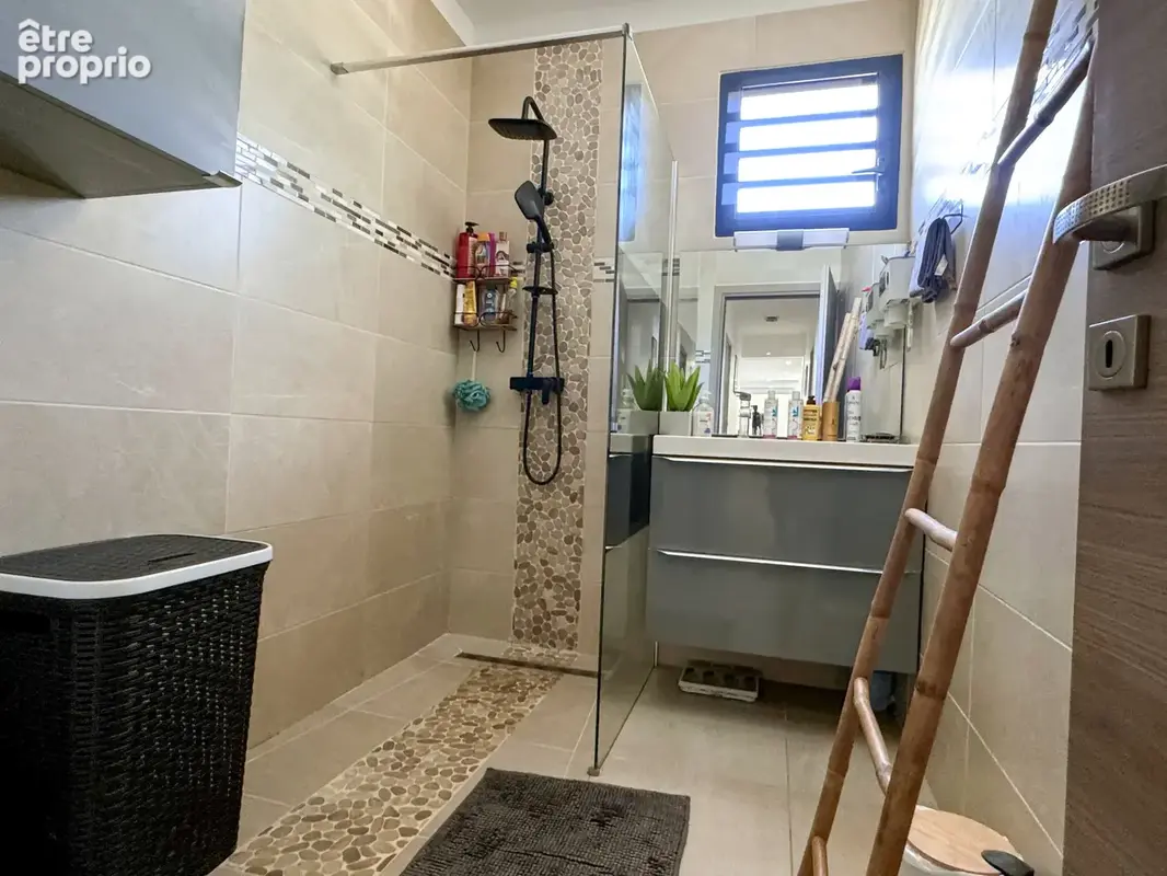 LE MOULE   Villa neuve 2023 avec dépendance, piscine et vue mer - photo 17