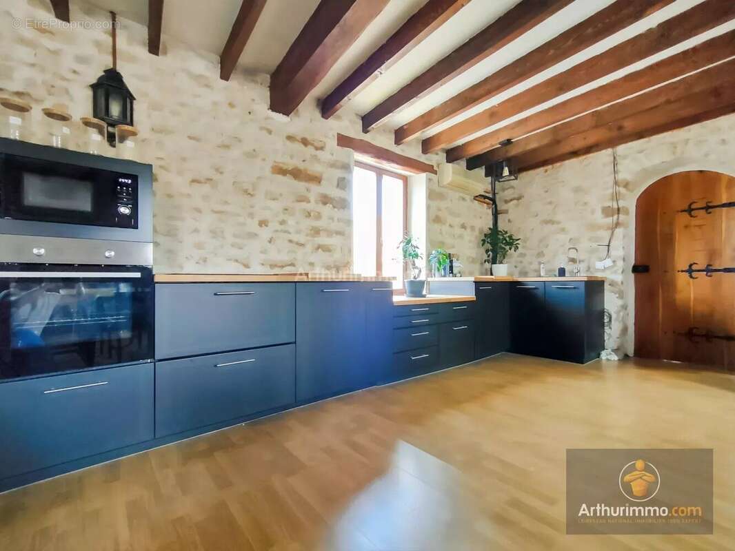 Maison à MONDEVILLE