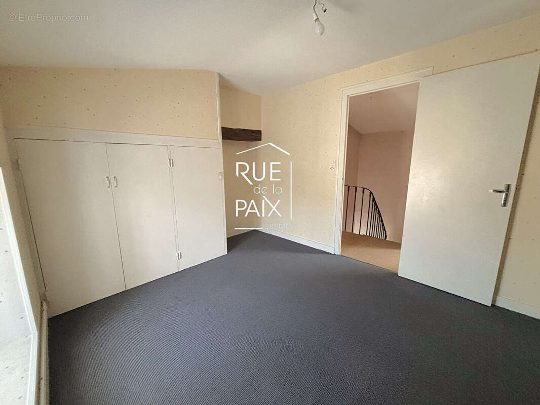 Appartement à VOUILLE