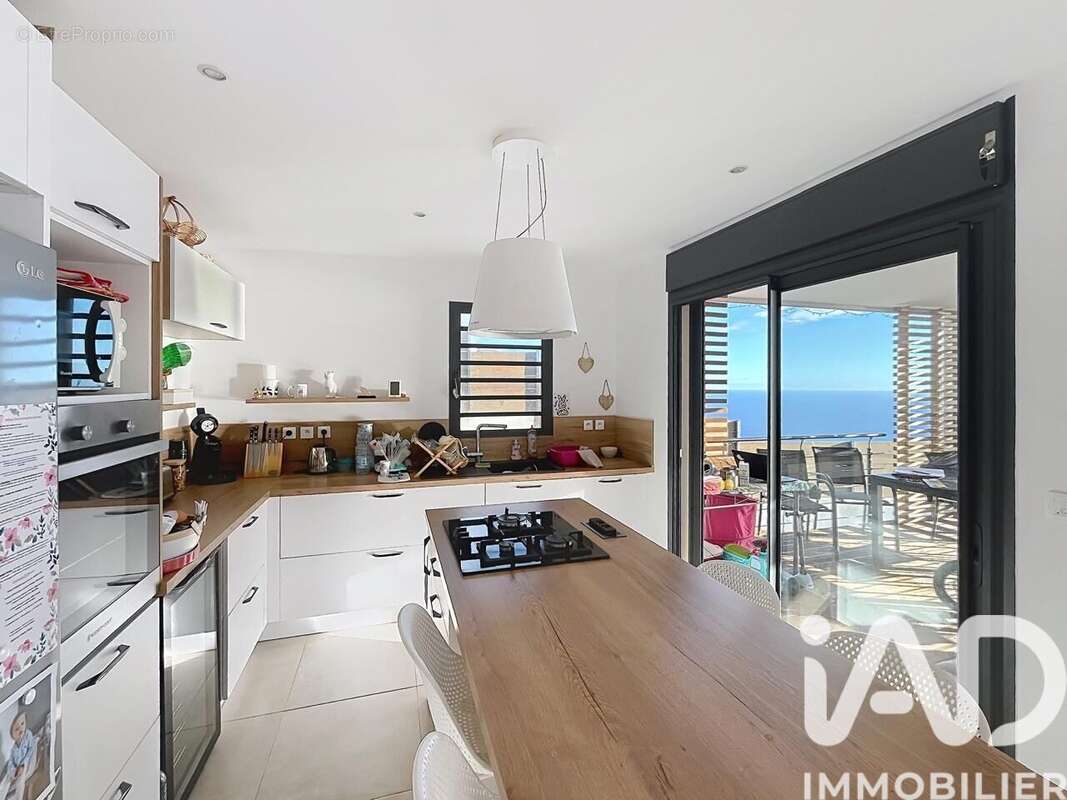 Maison 85 m² à Saint-Leu  - photo 2