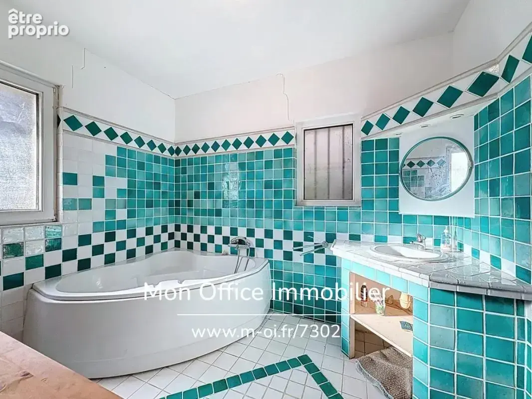 Référence : 7302-les - villa de 200m2 vue sur les collines avec patio et terrasses - photo 14