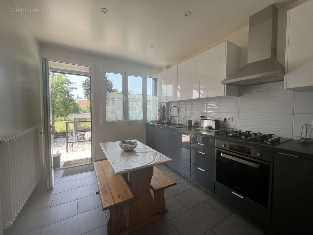 Maison à SARTROUVILLE