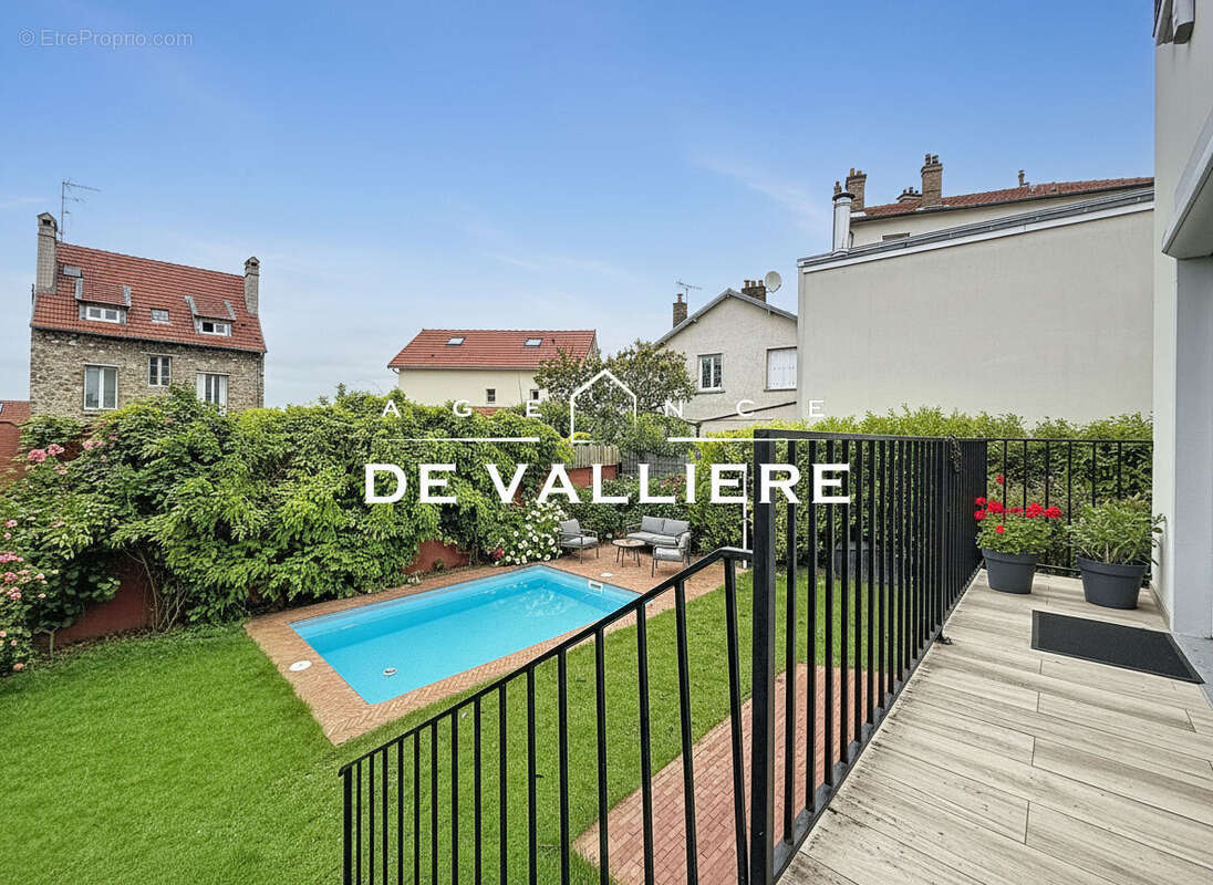Maison à NANTERRE